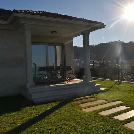 Casa A Pie De Playa Areabrava - En Cangas - -galicia- Espana